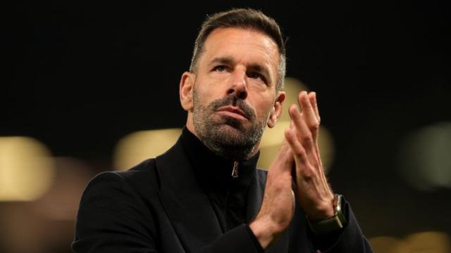 1731295637166077516.jpg van nistelrooy.jpg